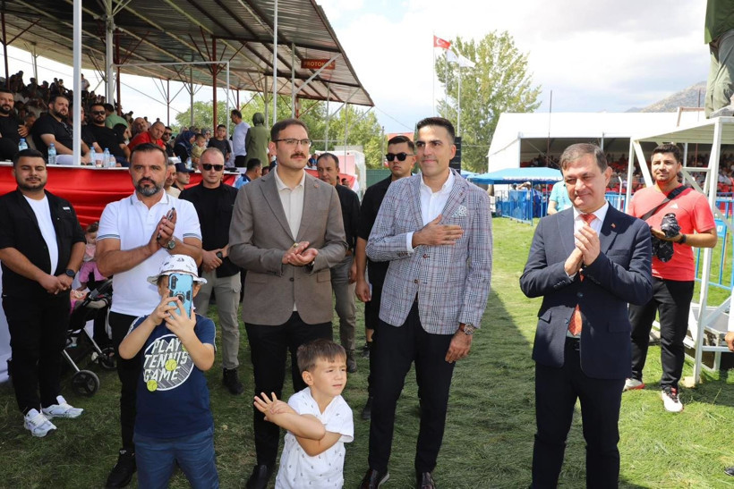 Kaymakam Erdem ve Başsavcı Kocakale, 673. Tarihi Elmalı Yağlı Güreşleri’ne katıldı - Resim: 2
