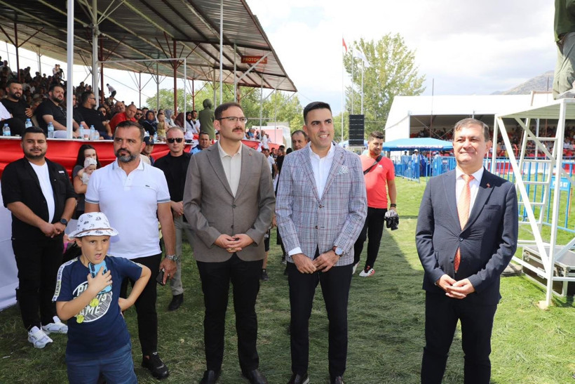 Kaymakam Erdem ve Başsavcı Kocakale, 673. Tarihi Elmalı Yağlı Güreşleri’ne katıldı - Resim: 3