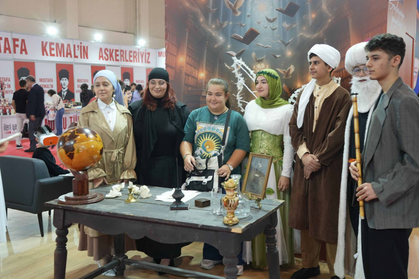 Samsun'da 10. Karadeniz Kitap Fuar açıldı! Açılış kurdelesini Kaymakam Aydın ve Başsavcı Kılıç kesti - Resim: 5