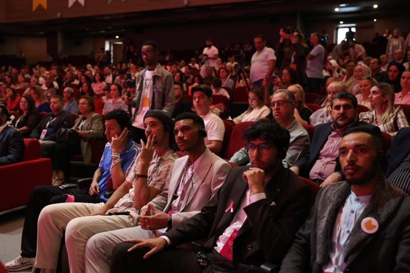 "12. Uluslararası Onkoloji Günleri" başladı! Vali Çakır ve Başsavcı Kantar kanser hastalarıyla buluştu - Resim: 2