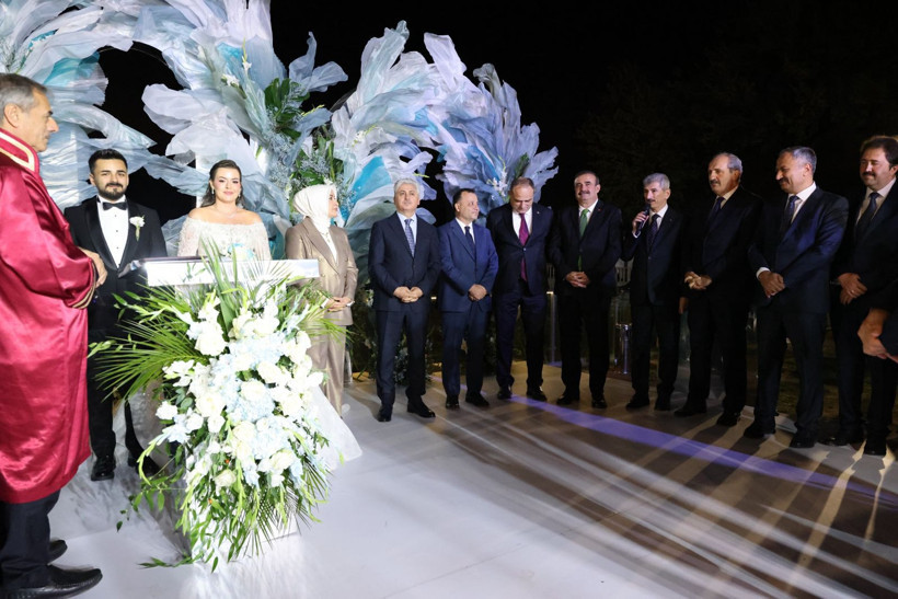 AYM Üyesi Engin Yıldırım’ın mutlu günü! Kızı dünya evine girdi - Resim: 1