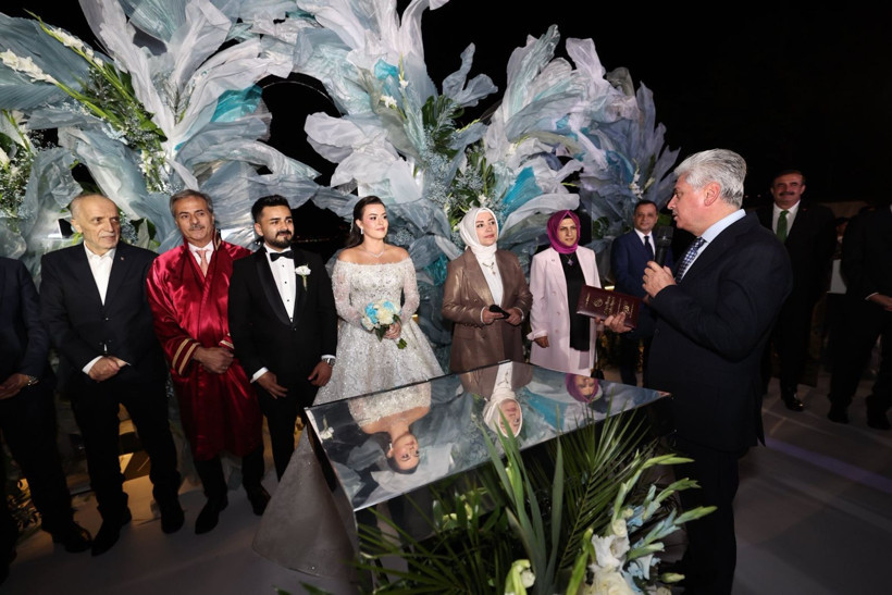 AYM Üyesi Engin Yıldırım’ın mutlu günü! Kızı dünya evine girdi - Resim: 4