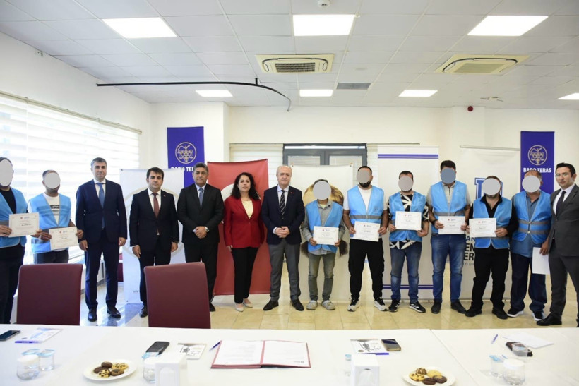 Başsavcı Eker, yükümlülere teşekkür belgelerini verdi - Resim: 2