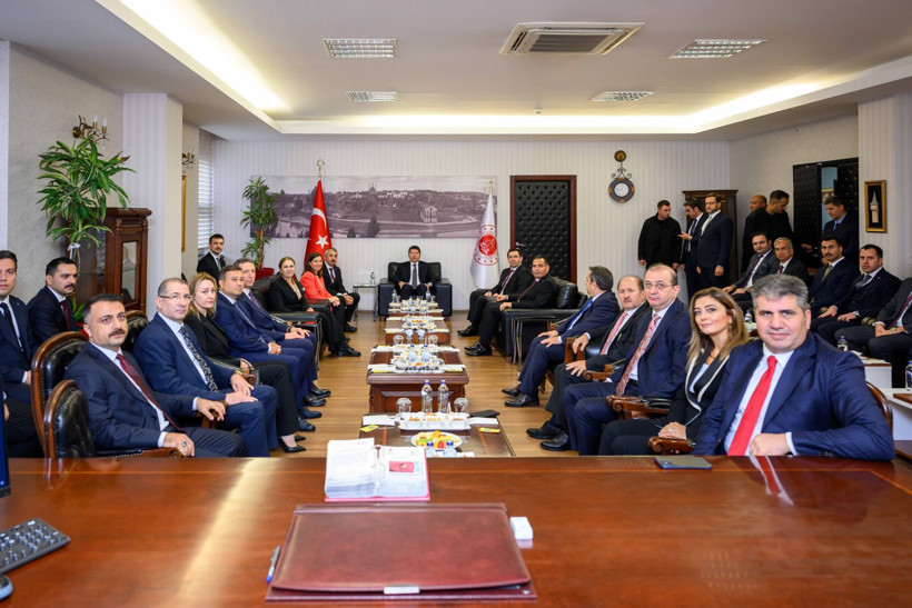 Bakan Tunç, işyurtlarının önemine dikkat çekti: Tüm hedefimiz onları topluma kazandırmak - Resim: 4