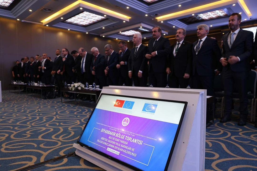 AYM Başkanı Özkaya, Diyarbakır’daki toplantıda konuştu… İşte mesajları - Resim: 4