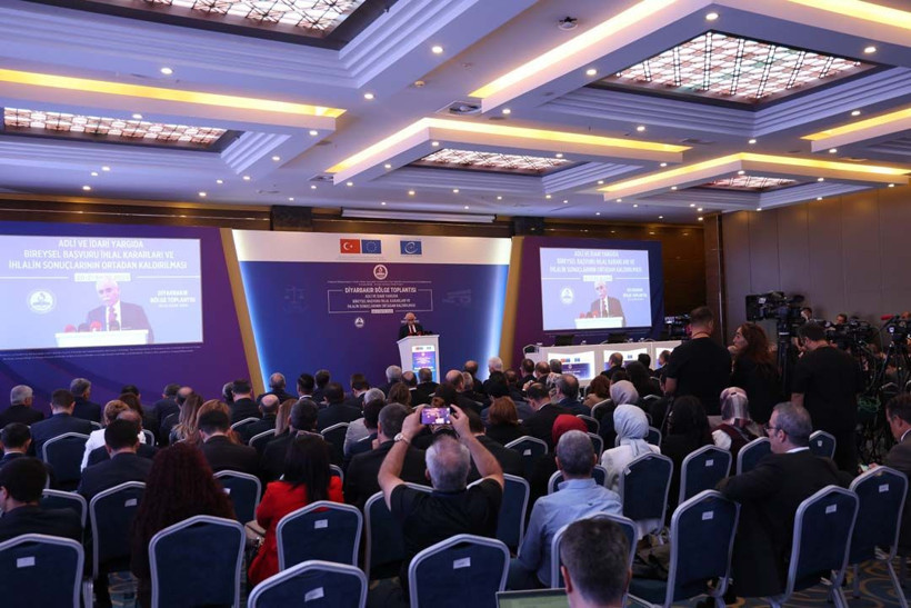 AYM Başkanı Özkaya, Diyarbakır’daki toplantıda konuştu… İşte mesajları - Resim: 5