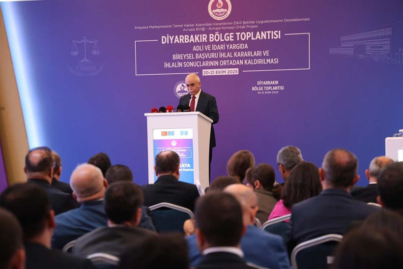 AYM Başkanı Özkaya, Diyarbakır’daki toplantıda konuştu… İşte mesajları - Resim: 6