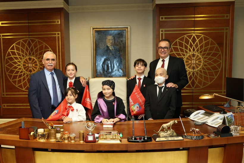 Anayasa Mahkemesi Başkanı Kadir Özkaya, lösemi tedavisi gören çocukları misafir etti - Resim: 7