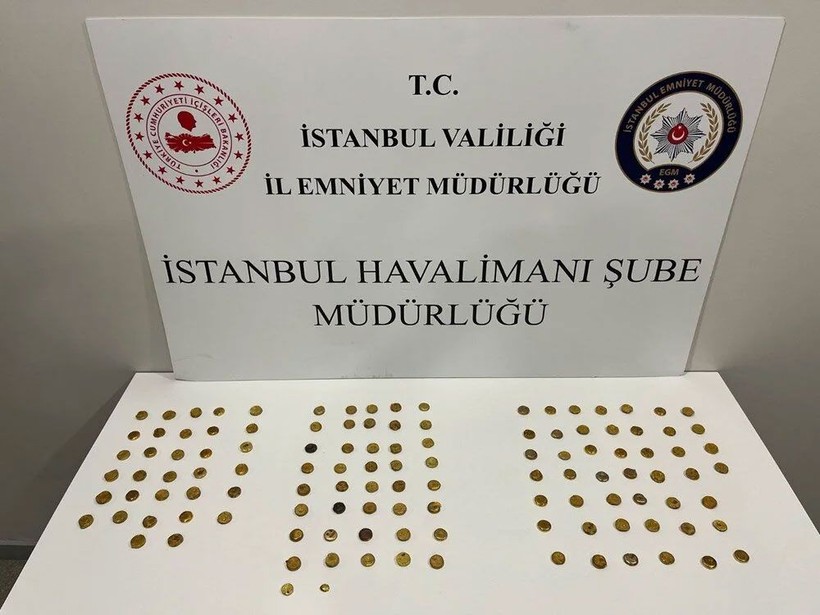 İstanbul Havalimanı'nda 3 kadın yakalandı: Cinsel organlarından 6 kilo altın çıktı! - Resim: 5