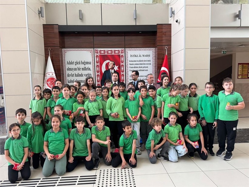 İlkokul öğrencileri adliyeyi ziyaret etti! Duruşma canlandırıldı - Resim: 1