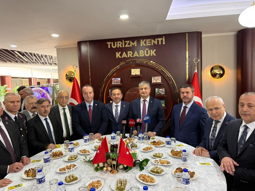 Karabük Valiliği’nden bayramlaşma töreni: Protokolde Başsavcı Akman da vardı - Resim: 4