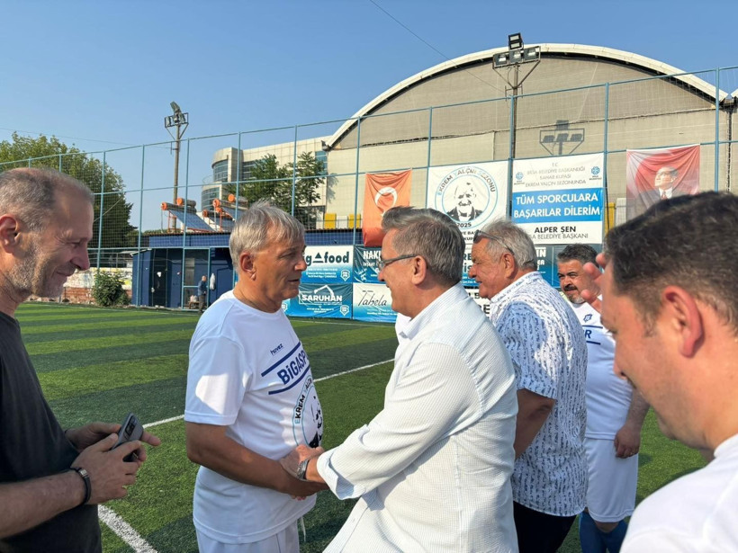Başsavcı Demir Biga’nın unutulmaz isimleriyle forma giydi - Resim: 6