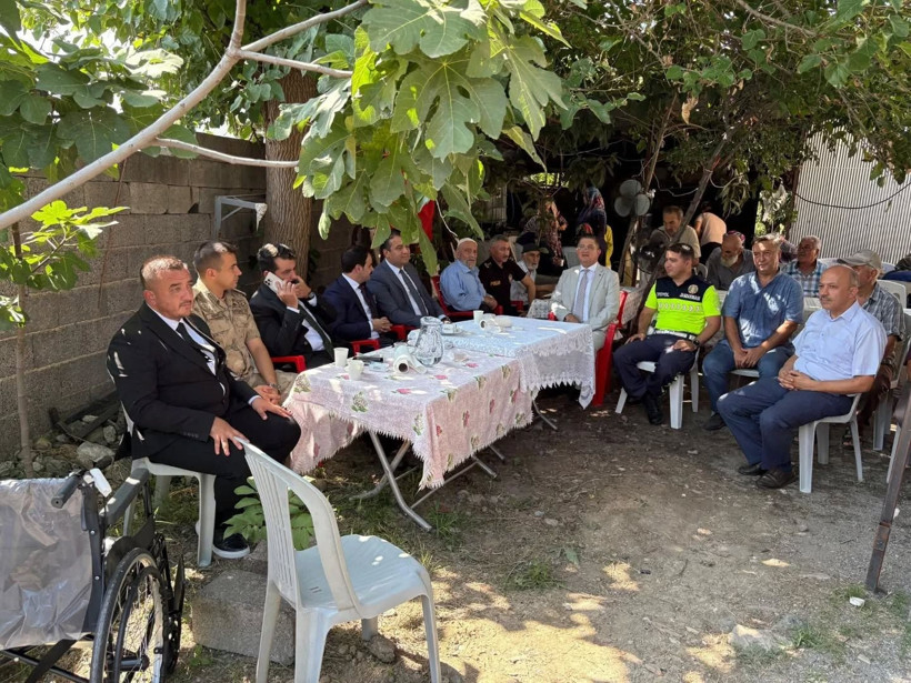 Başsavcı ve ilçe protokolü, Şehit Akif Şakir’in mevlidinde bir araya geldi - Resim: 3