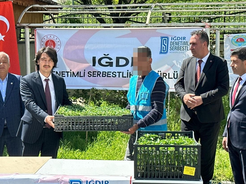 Yükümlülerin rehabilitasyonu için sebze bahçesi oluşturuldu - Resim: 4