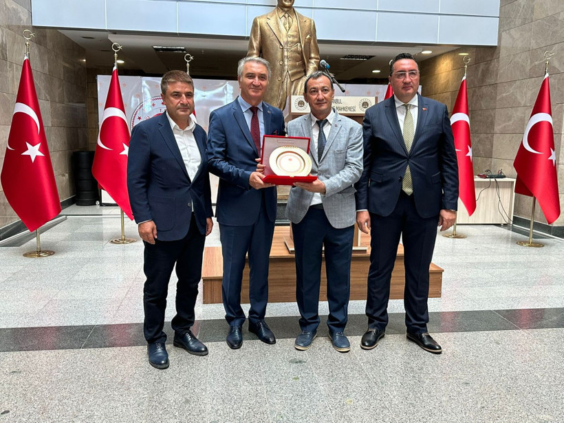 İstanbul BAM'da adli yıl açılış töreni! Emekliliğe ayrılan yargı mensupları uğurlandı - Resim: 3