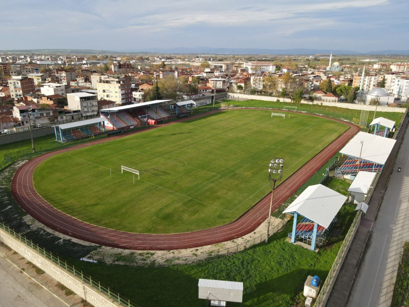 Kemalpaşa'da protokol yeşil sahaya indi! Başsavcı Bilen de katıldı - Resim: 1