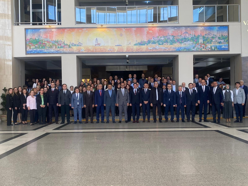 Adliyeden çiçek ve alkışlarla uğurlandı! Başsavcı Gümüş’e veda - Resim: 2