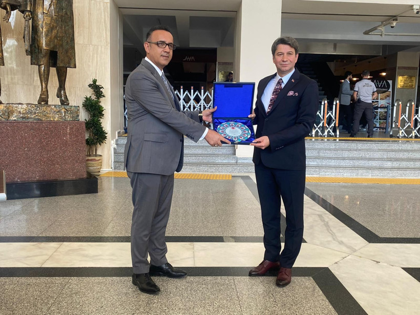 Adliyeden çiçek ve alkışlarla uğurlandı! Başsavcı Gümüş’e veda - Resim: 4