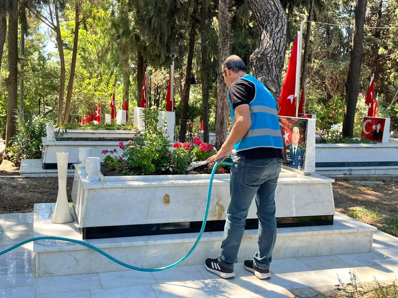 Karşıyaka Denetimli Serbestlik Müdürlüğü 15 Temmuz için anma programı düzenledi - Resim: 1