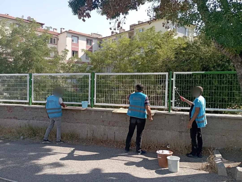 Denetimli Serbestlik Müdürlüğü’nün örnek modeli yaygınlaşıyor! 4 okul baştan sona yenilendi - Resim: 1