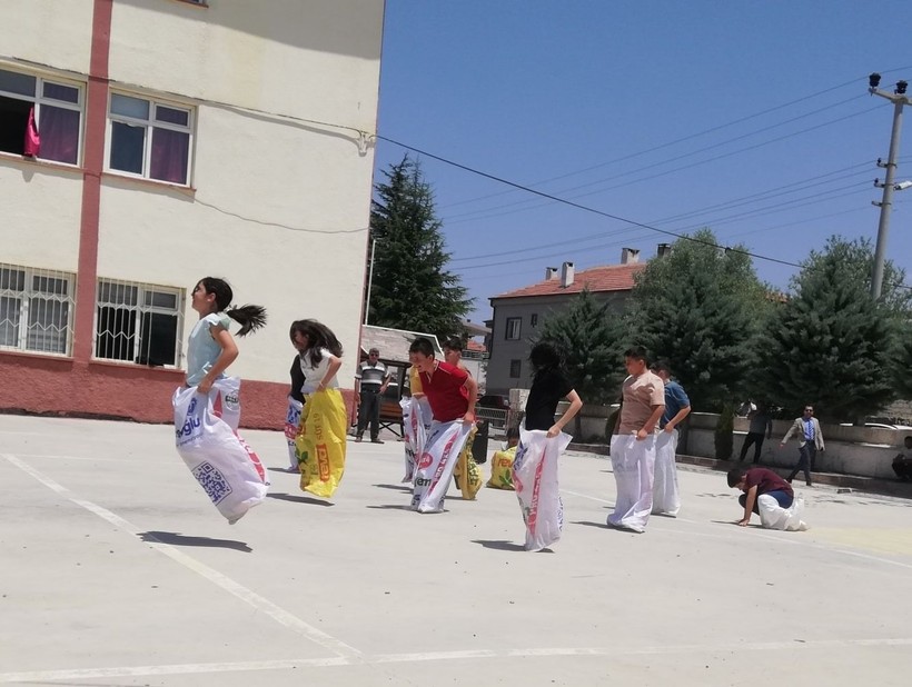 Öğrencilerden resim ve kermes sergisi! Başsavcı Öztürk de katıldı - Resim: 4