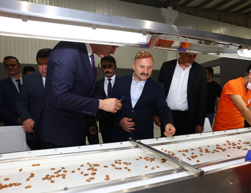 Adıyaman Valisi ve Başsavcı, Tarım Mükemmeliyet Merkezi’nde incelemelerde bulundu - Resim: 7