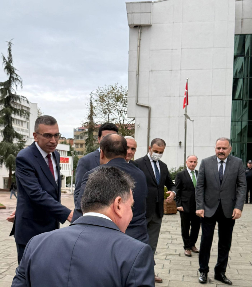 HSK Üyesi Ateş'ten peş peşe temaslar! Üç ilin adliyesini ziyaret etti - Resim: 12