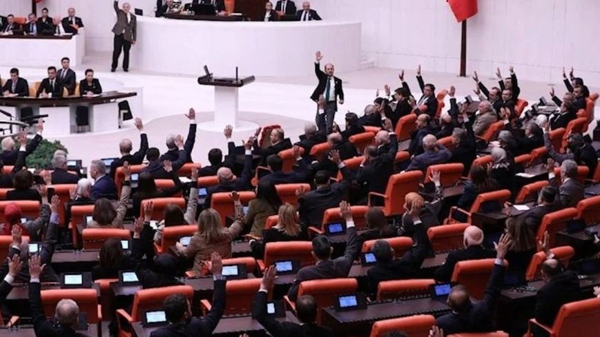 MİLYONLARIN BEKLEDİĞİ HABER GELDİ! Staj mağdurları için kritik düzenleme ile emeklilik kapısı açılıyor - Resim: 1